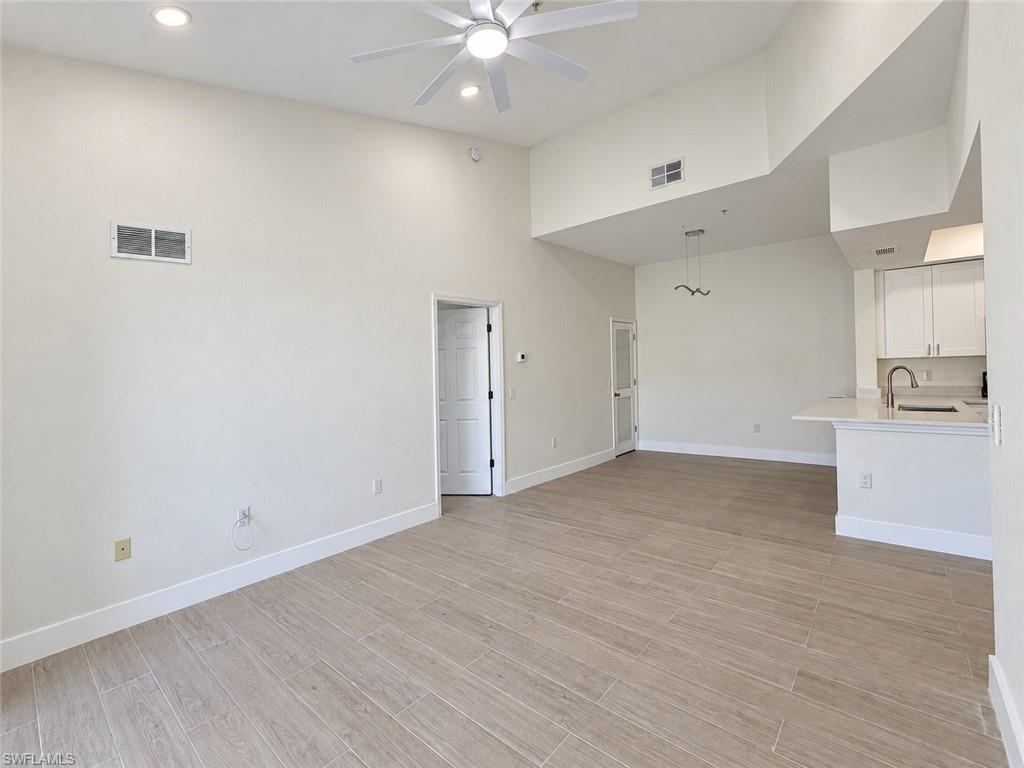 9025 Colby Dr 2120 Property Photo 11
