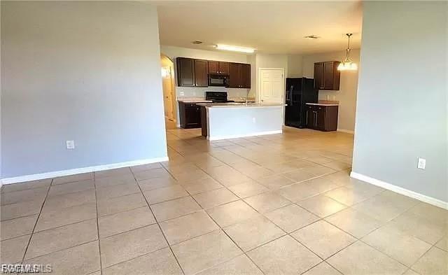 2625 Manzilla Ln Property Photo 5