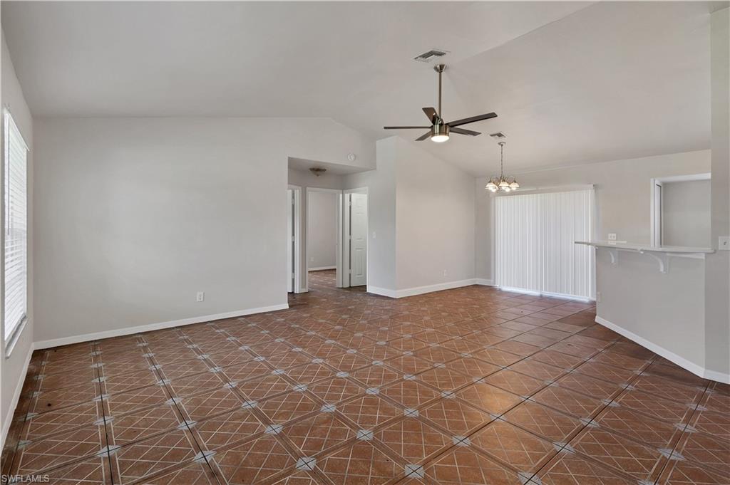 17196 Lee Rd Property Photo 5