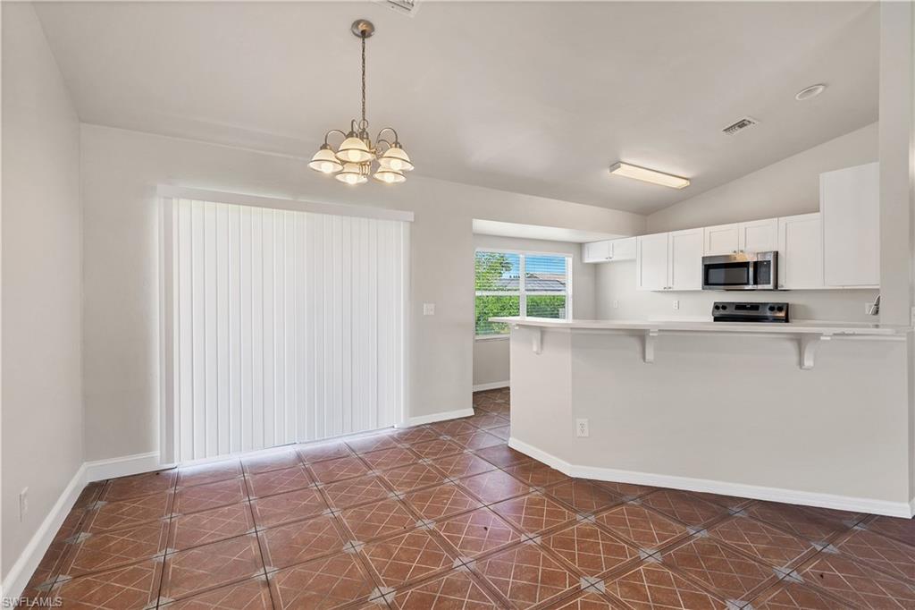 17196 Lee Rd Property Photo 9