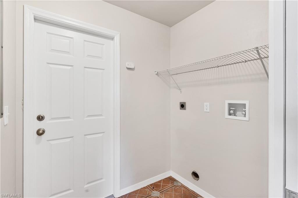 17196 Lee Rd Property Photo 12