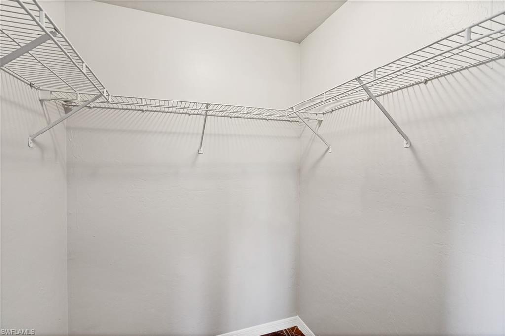 17196 Lee Rd Property Photo 16
