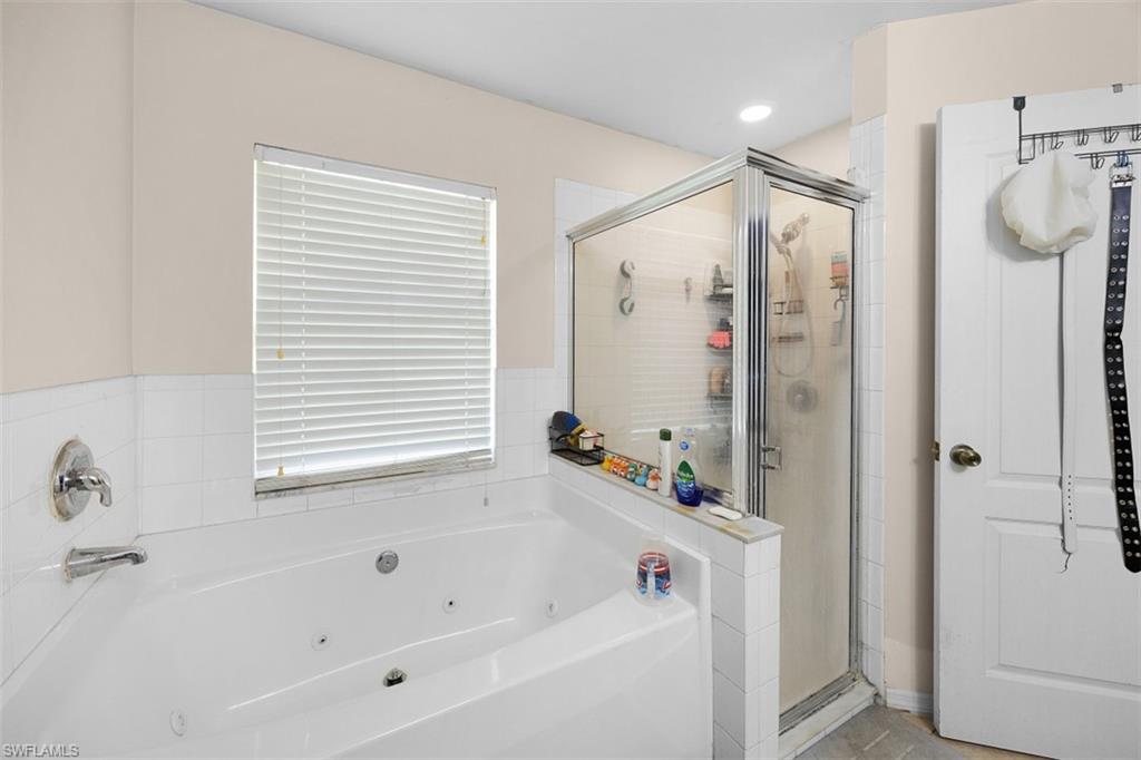 1900 Xelda Ave N Property Photo 4