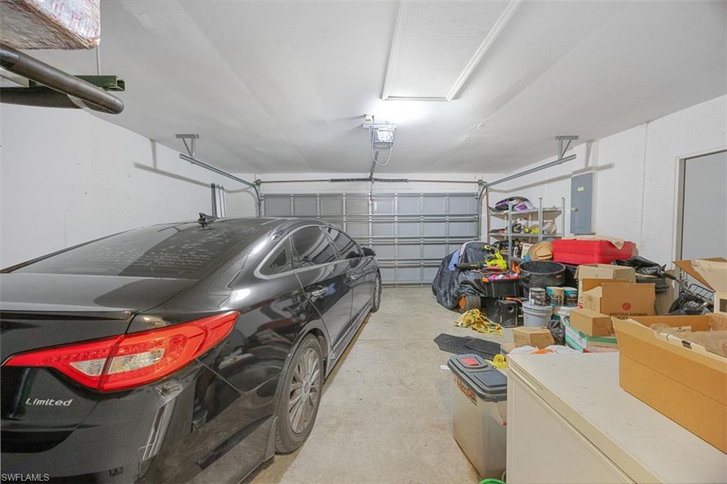 1900 Xelda Ave N Property Photo 12