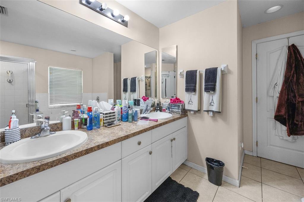 1900 Xelda Ave N Property Photo 15