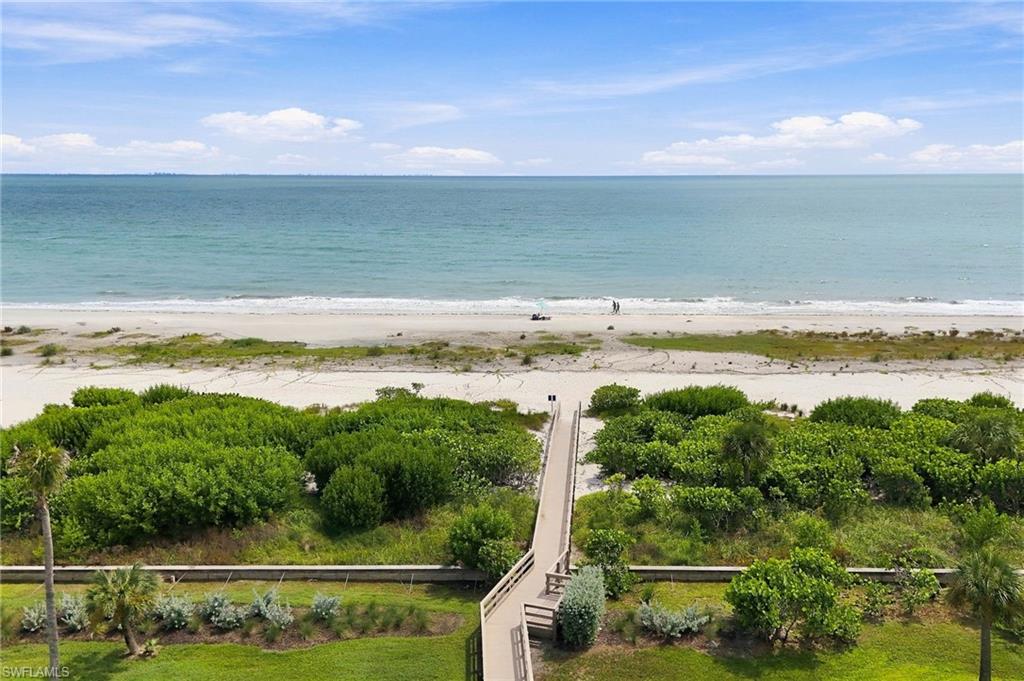 1299 Middle Gulf Dr 223 Property Photo 2