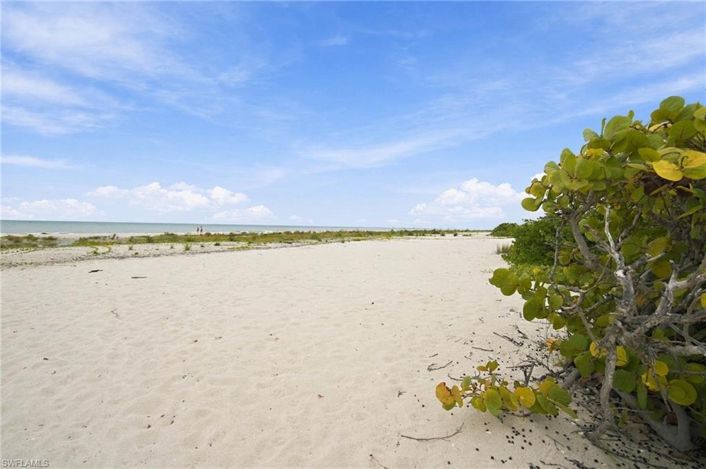 1299 Middle Gulf Dr 223 Property Photo 4