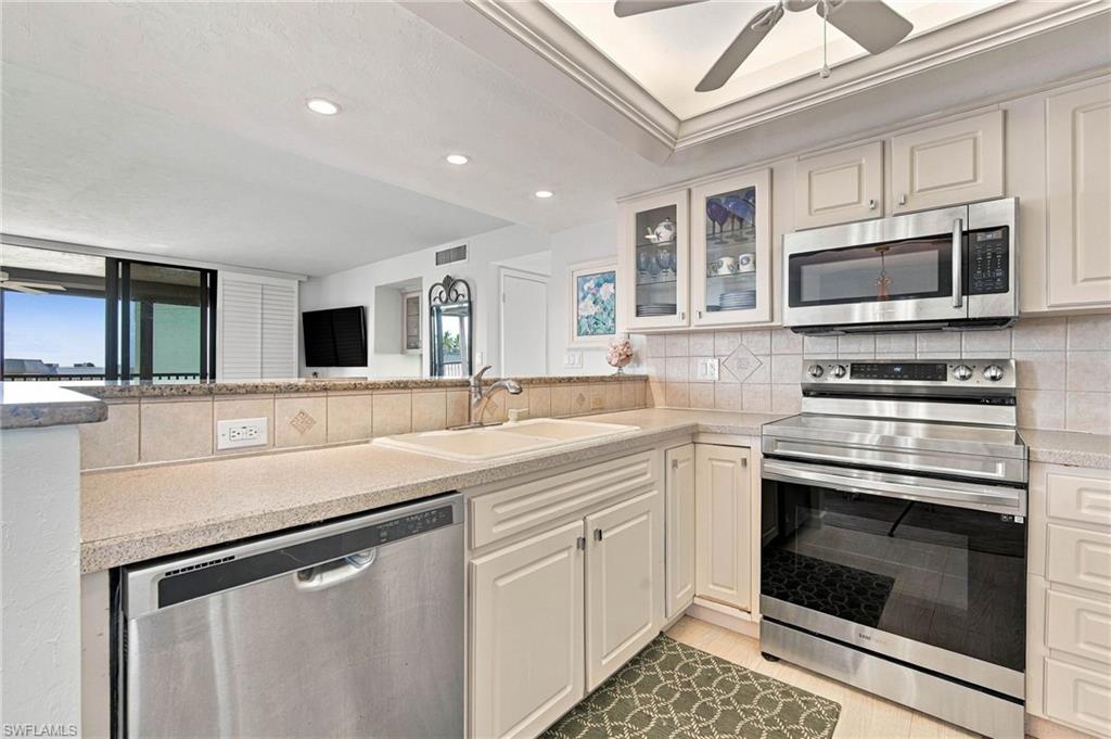 1299 Middle Gulf Dr 223 Property Photo 21