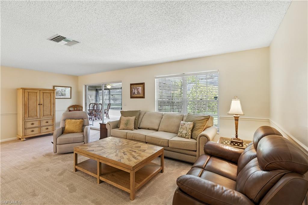1267 Hazeltine Dr Property Photo 8