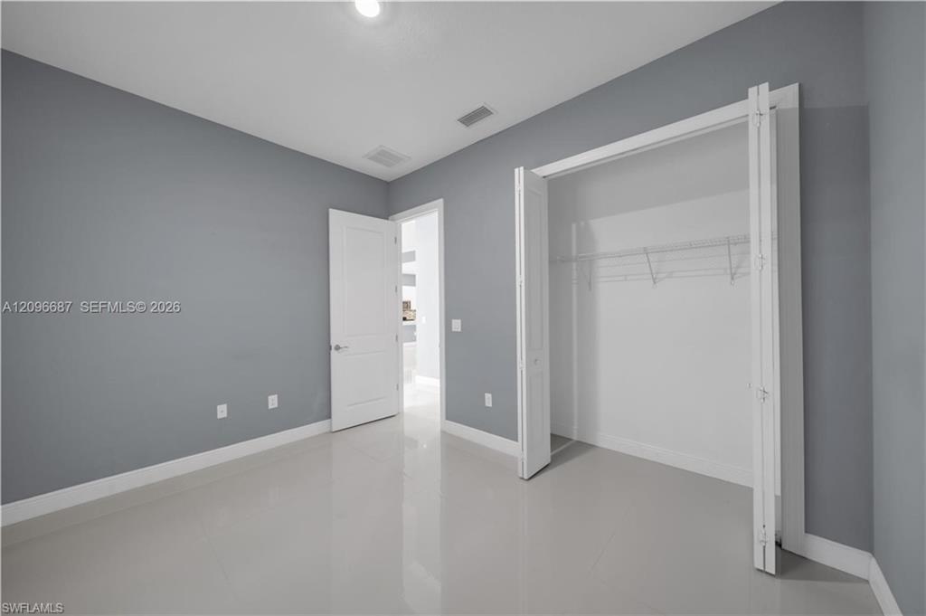 105 E 15th St Property Photo 12