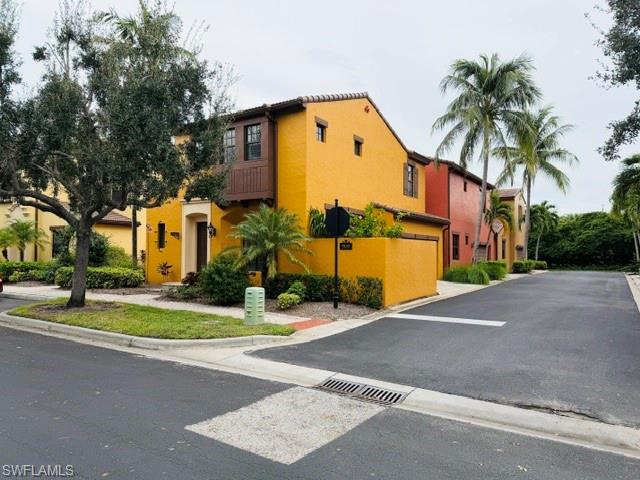 9122 Chula Vista St 12101 Property Photo 4