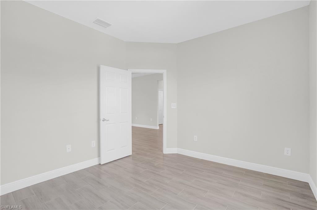 3602 65th St W Property Photo 10