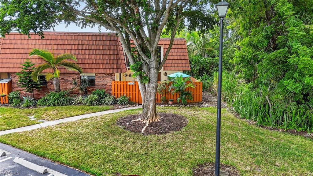 1428 Park Shore Cir 4 Property Photo 6