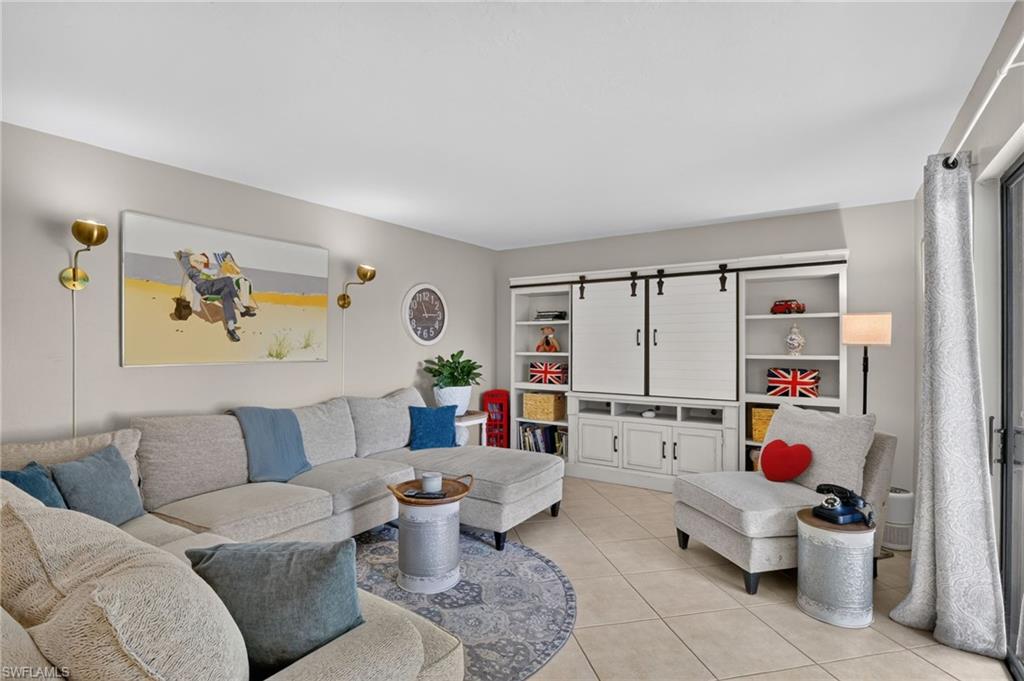 1428 Park Shore Cir 4 Property Photo 16