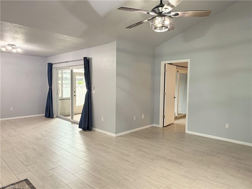 6865 Sandtrap Dr Property Photo 4