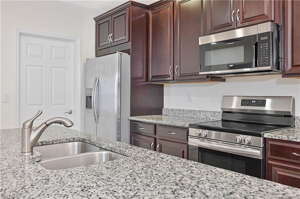 4278 Dutchess Park RD Property Photo 1