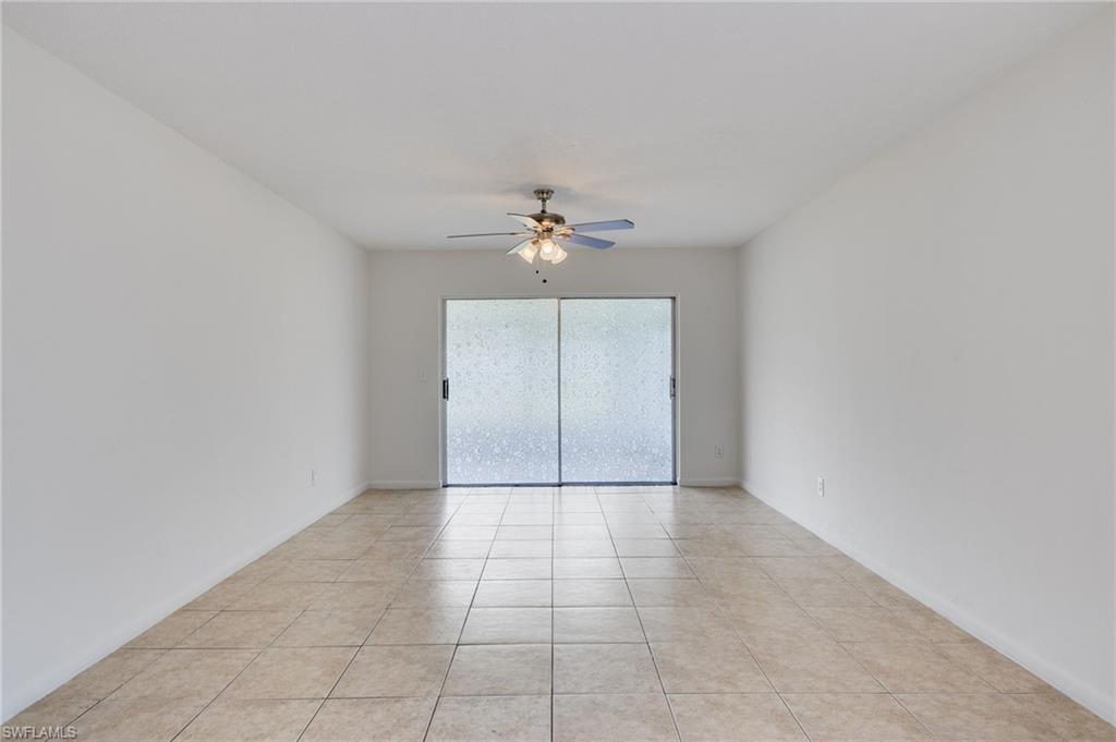 330 Suffolk Ct Property Photo 7
