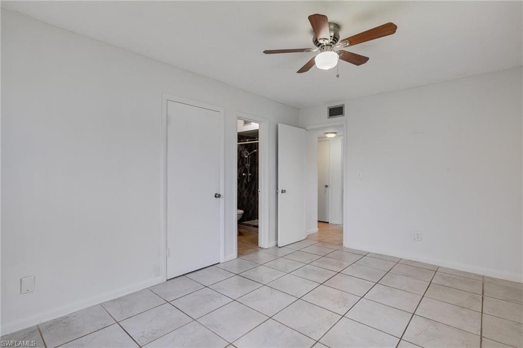 330 Suffolk Ct Property Photo 9
