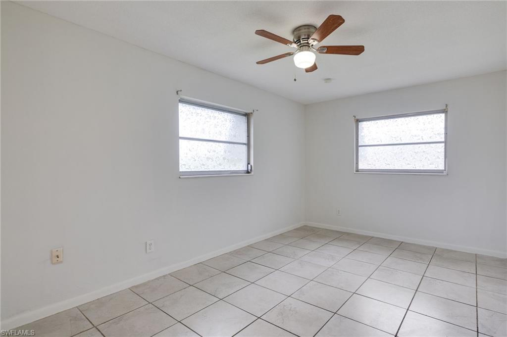 330 Suffolk Ct Property Photo 10