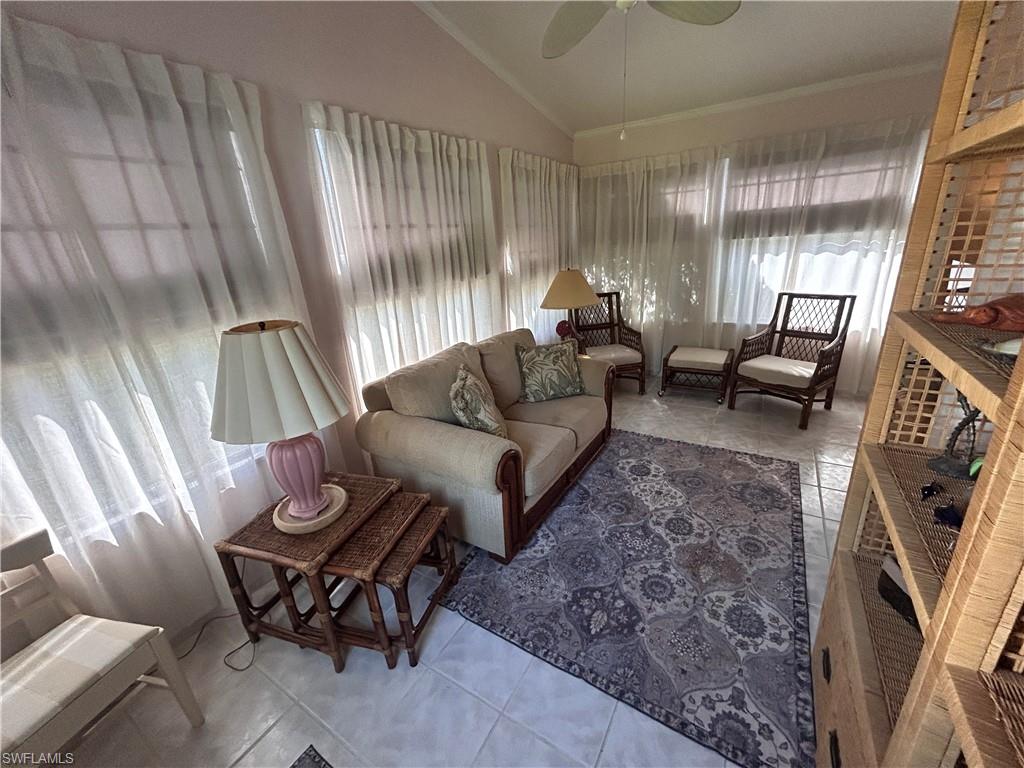 10561 Lake Loop Rd 37m Property Photo 14
