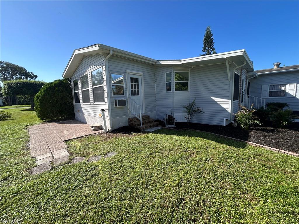 10561 Lake Loop Rd 37m Property Photo 27