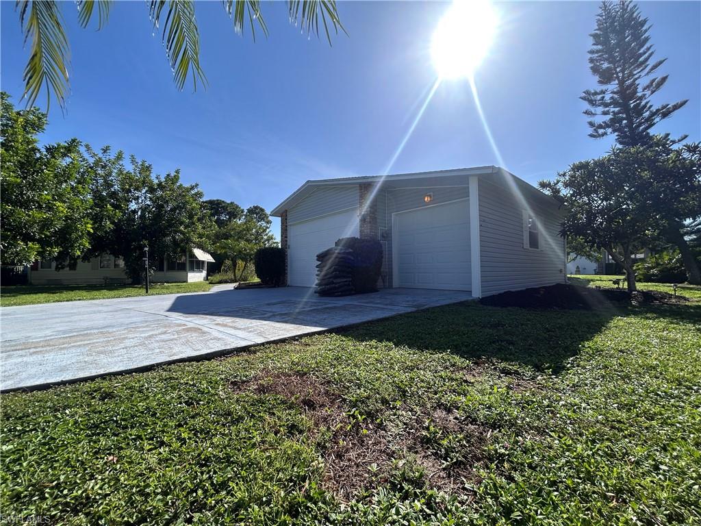 10561 Lake Loop Rd 37m Property Photo 31