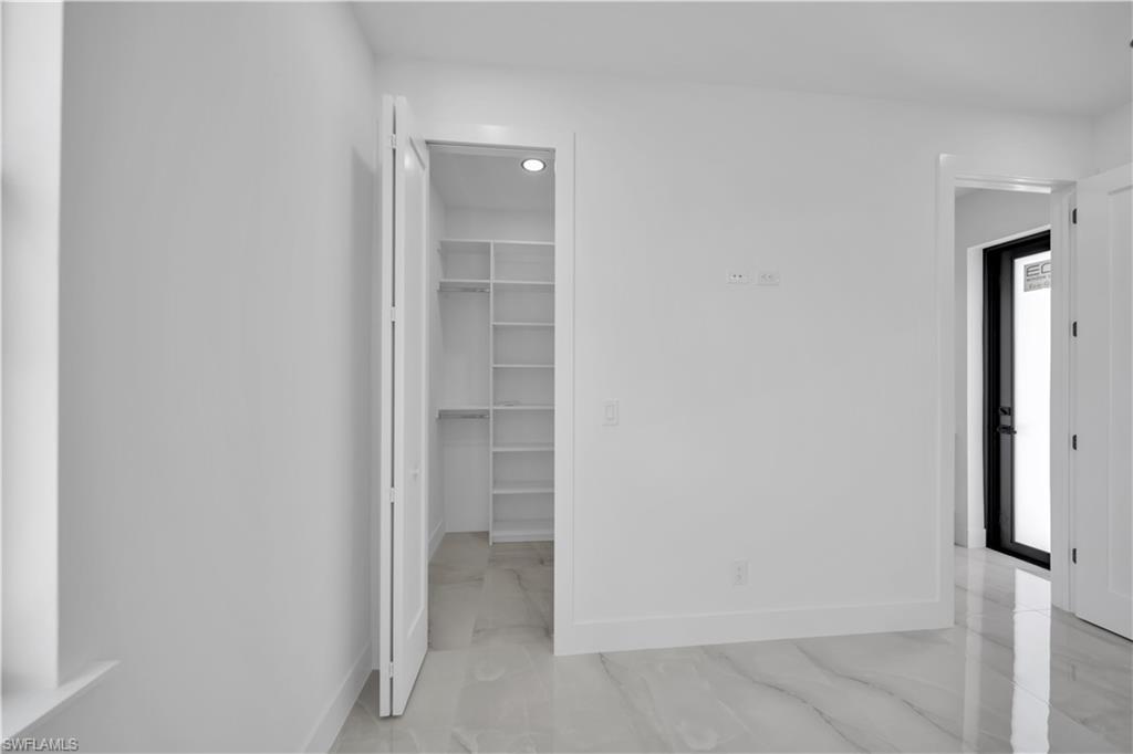 928 Ne 1st Pl Property Photo 26