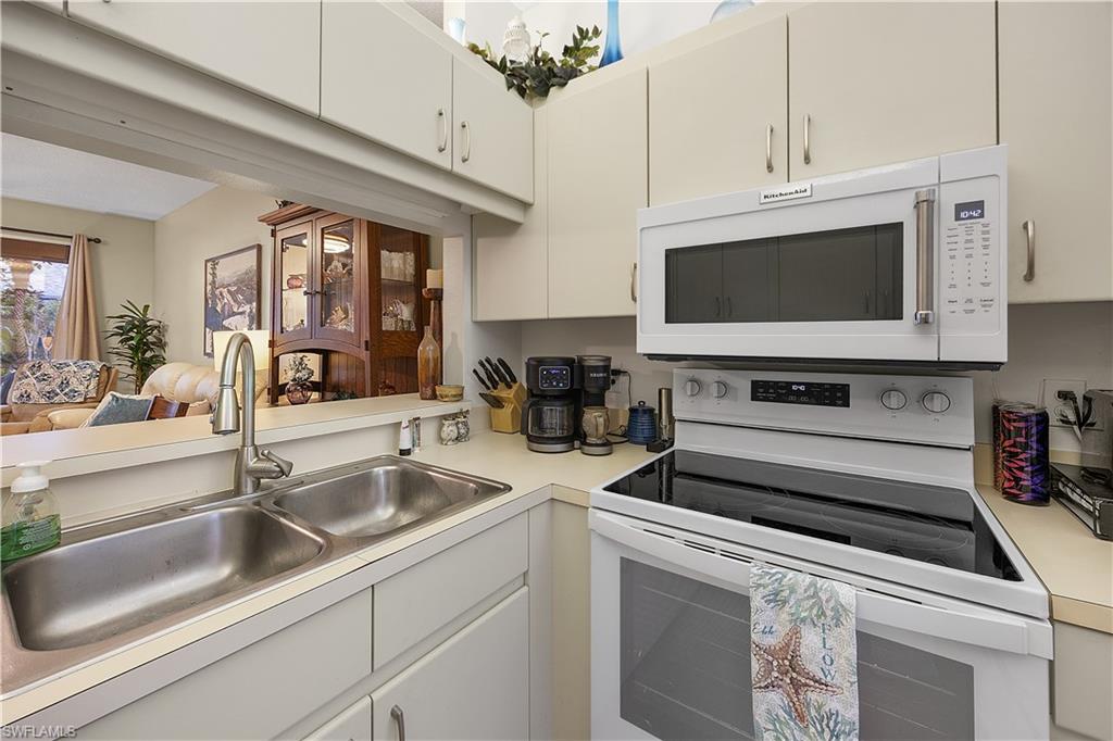 9507 Windsor Club Cir Property Photo 8