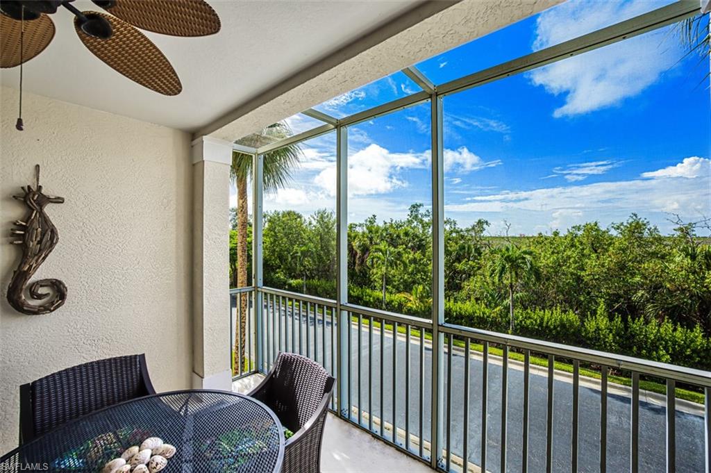 20041 Sanibel View Cir 104 Property Photo 4