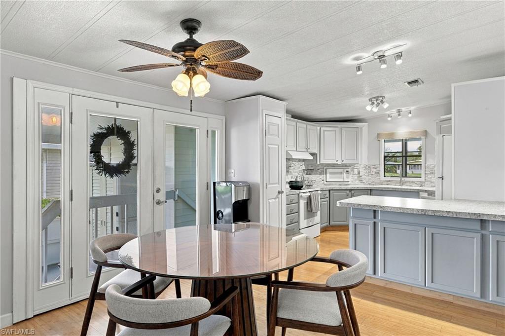 105 Calais Ct Property Photo 4