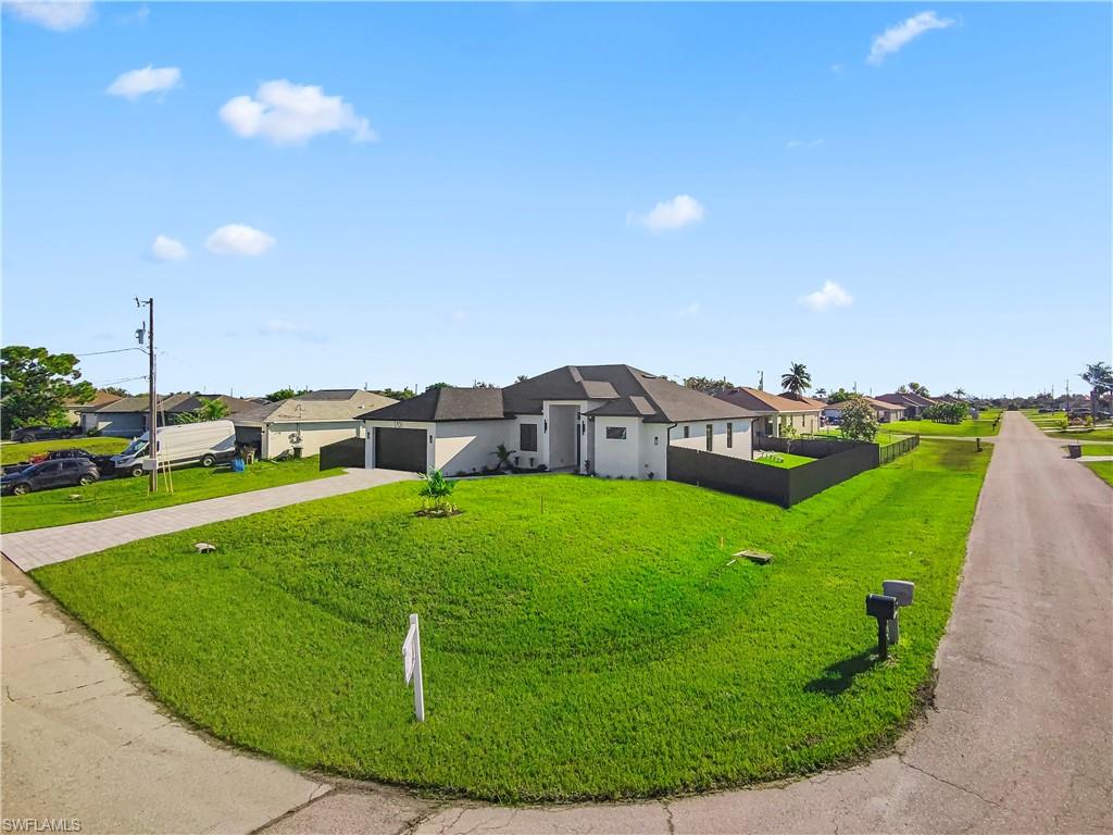 1701 Nw 11th Pl Property Photo 3