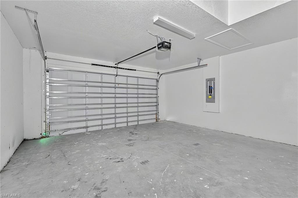 210 Genoa Ave S Property Photo 34