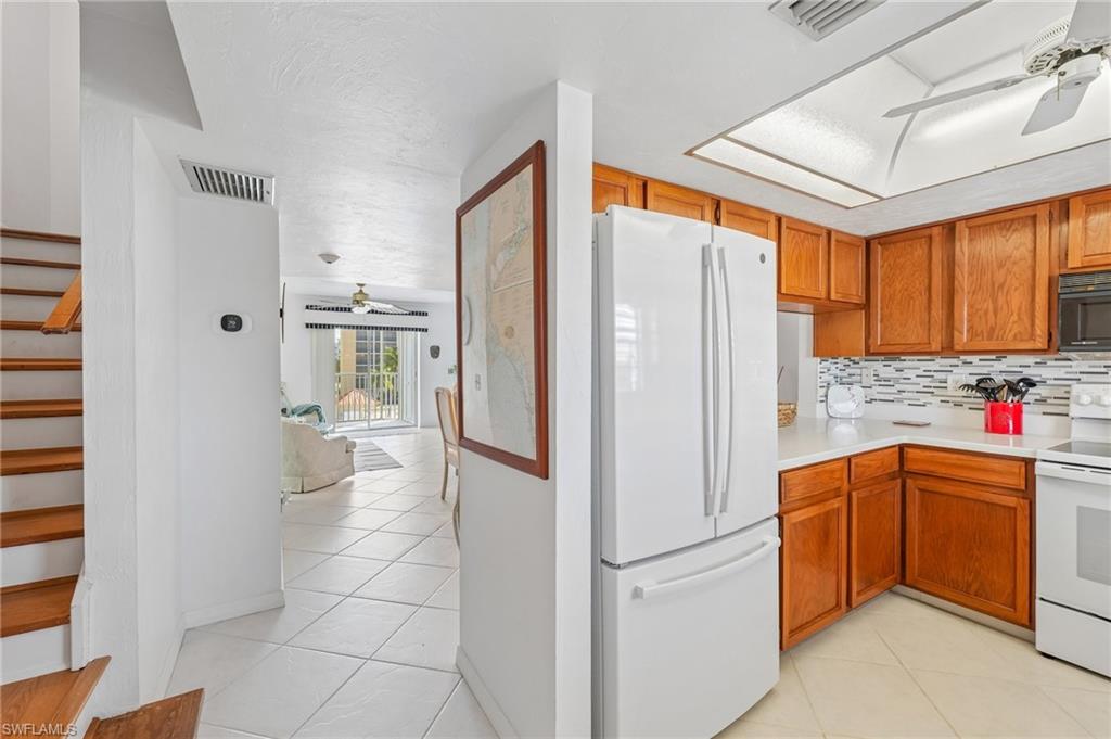 4521 Bay Beach Ln 326 Property Photo 3