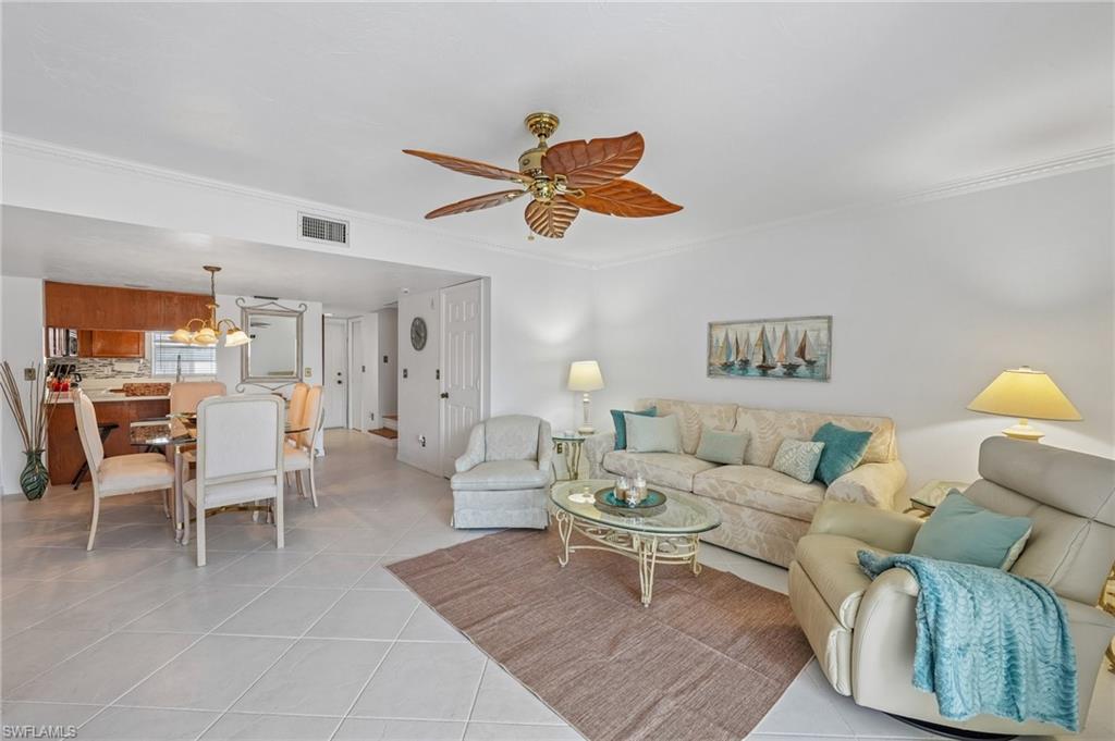 4521 Bay Beach Ln 326 Property Photo 8