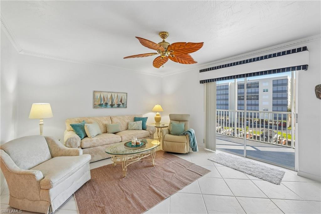 4521 Bay Beach Ln 326 Property Photo 9