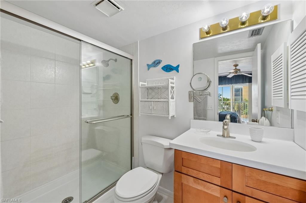 4521 Bay Beach Ln 326 Property Photo 16