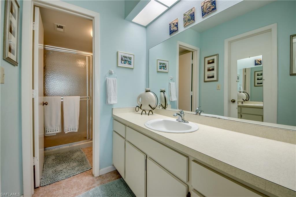 2532 Estero Blvd 305 Property Photo 14