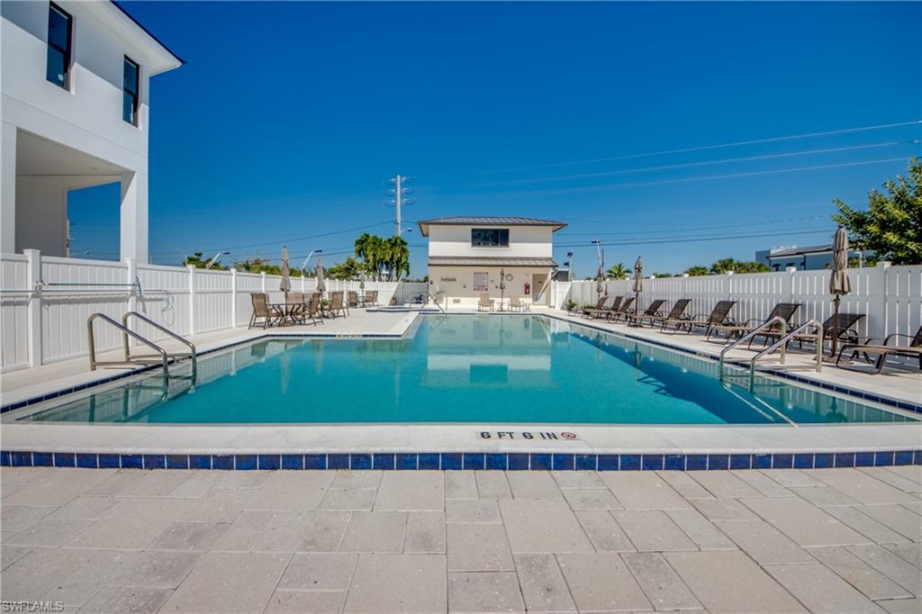 2532 Estero Blvd 305 Property Photo 30