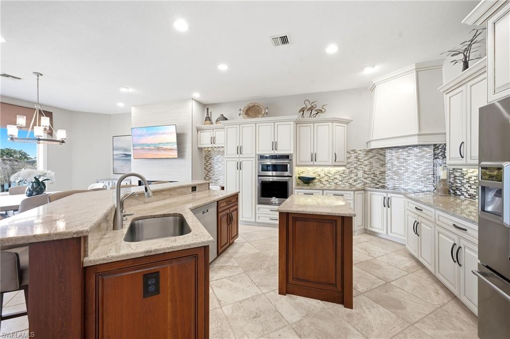 1805 Harbour Cir Property Photo 12