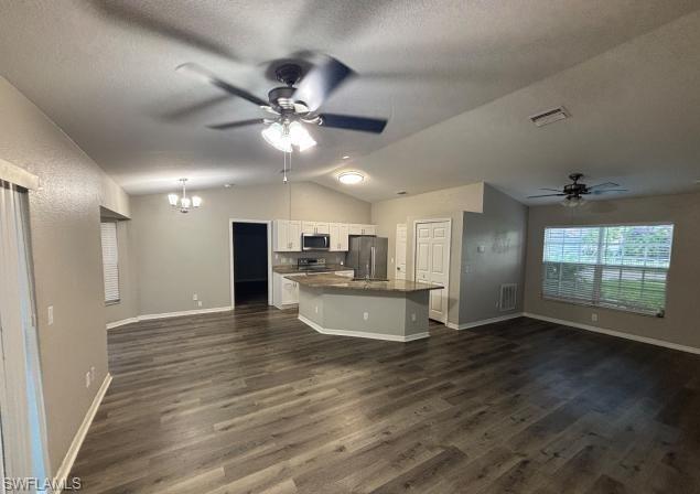 23413 Peachland Blvd Property Photo 2