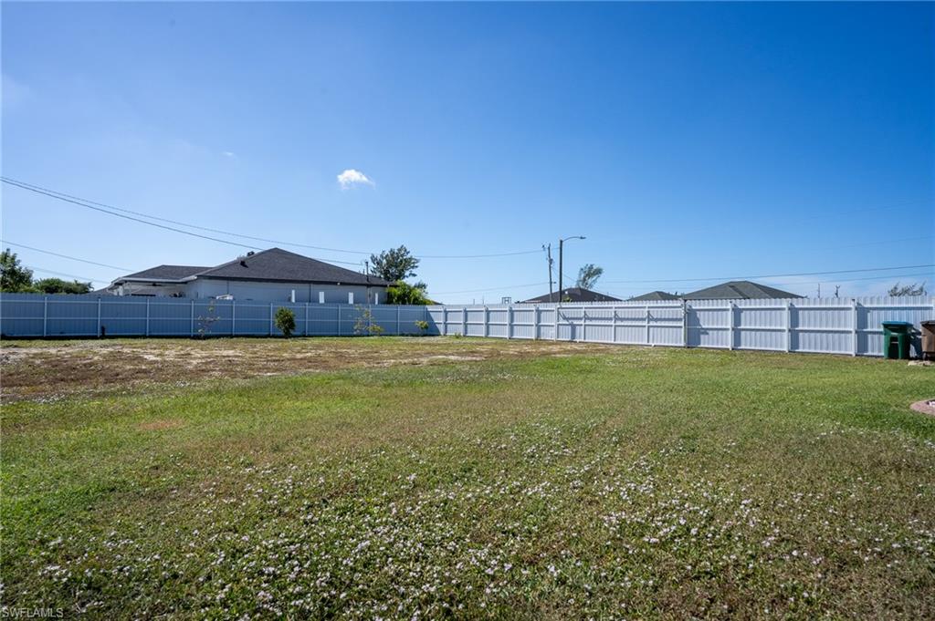 1909 Ne 1st Pl Property Photo 24