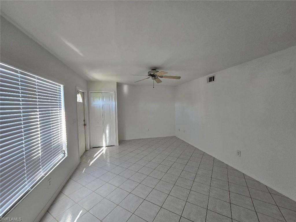 1609 Sw 51st St 102 Property Photo 2