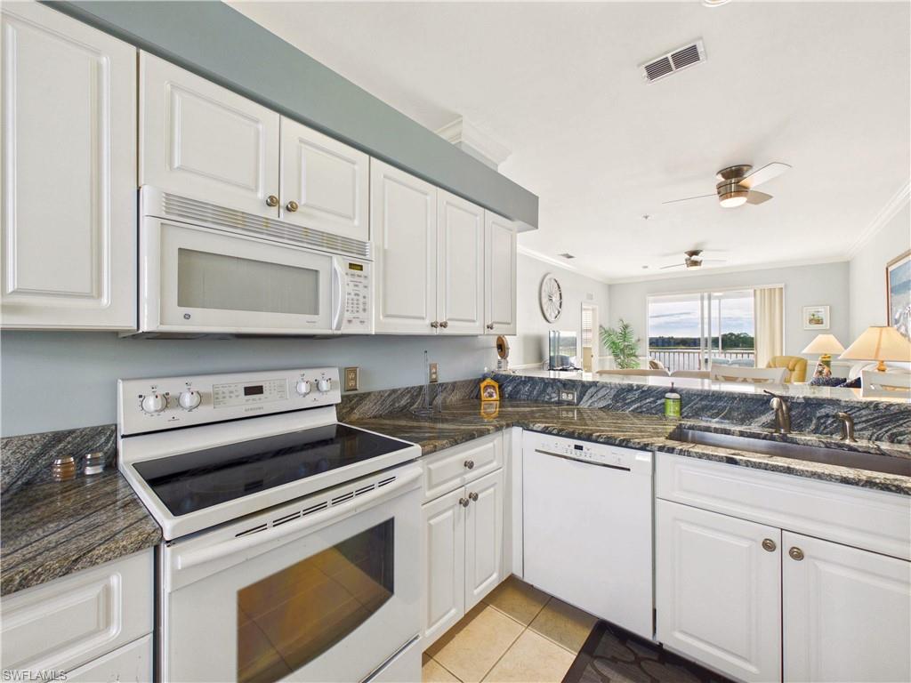 10381 Butterfly Palm Dr 944 Property Photo 10