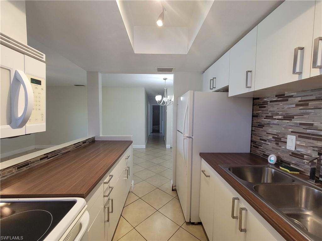 3284 Royal Canadian Trce 4 Property Photo 8
