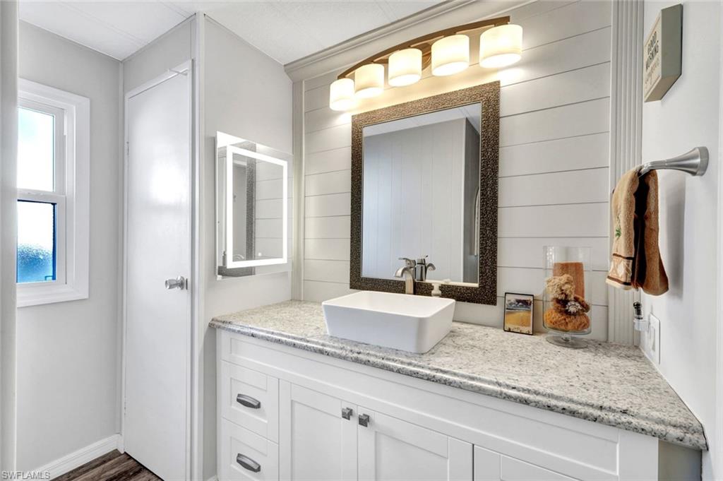 16049 Hibiscus Way Property Photo 18