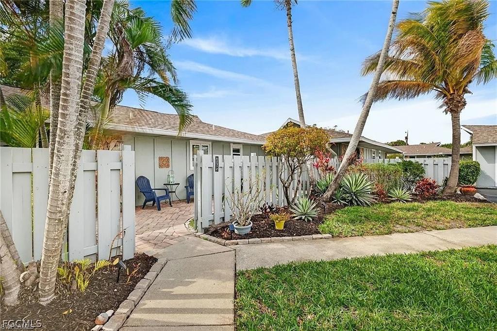 4257 Island CIR 3 Property Photo 1