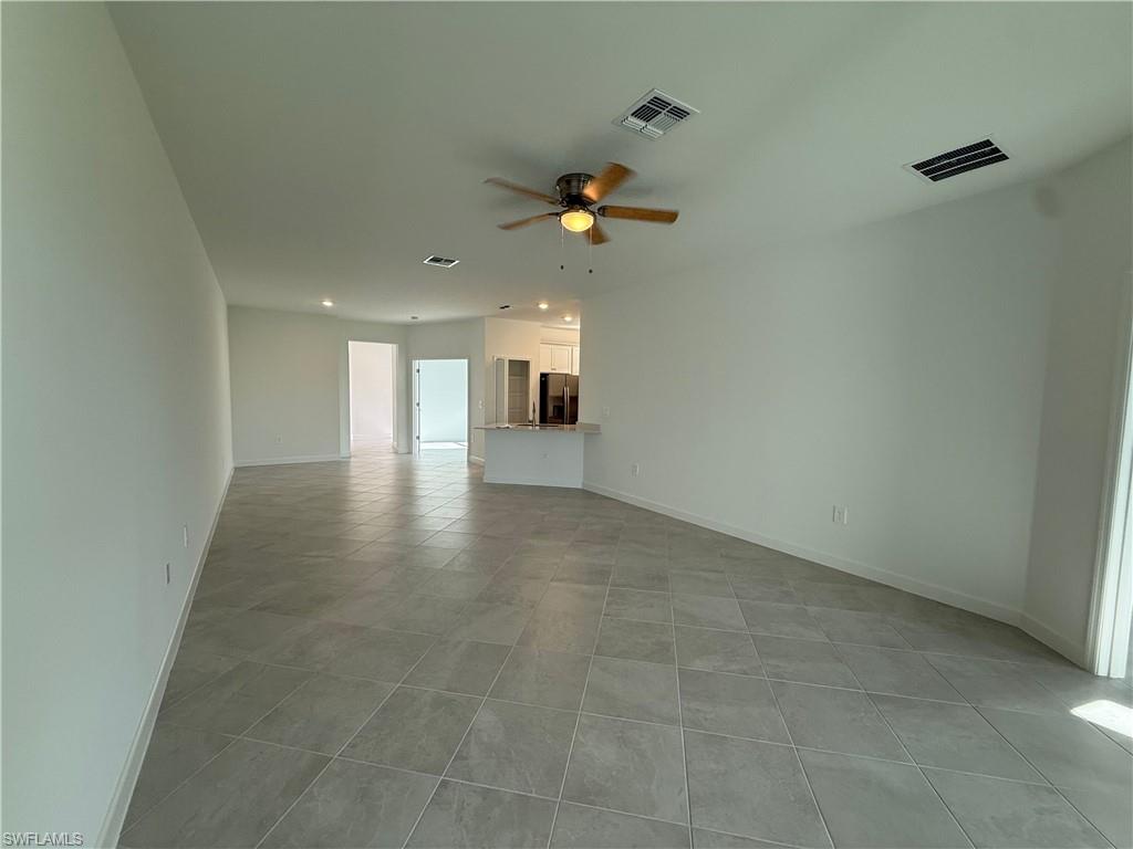 18822 Copperhead Ct N Property Photo 4