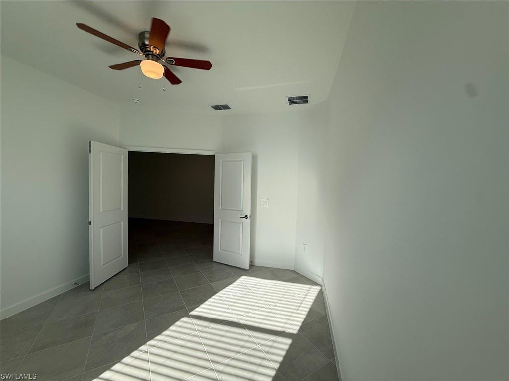 18822 Copperhead Ct N Property Photo 10