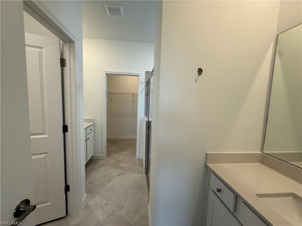18822 Copperhead Ct N Property Photo 12