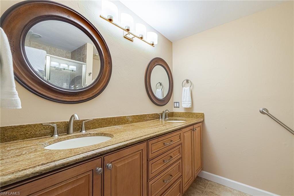 12642 Inverary Cir Property Photo 27